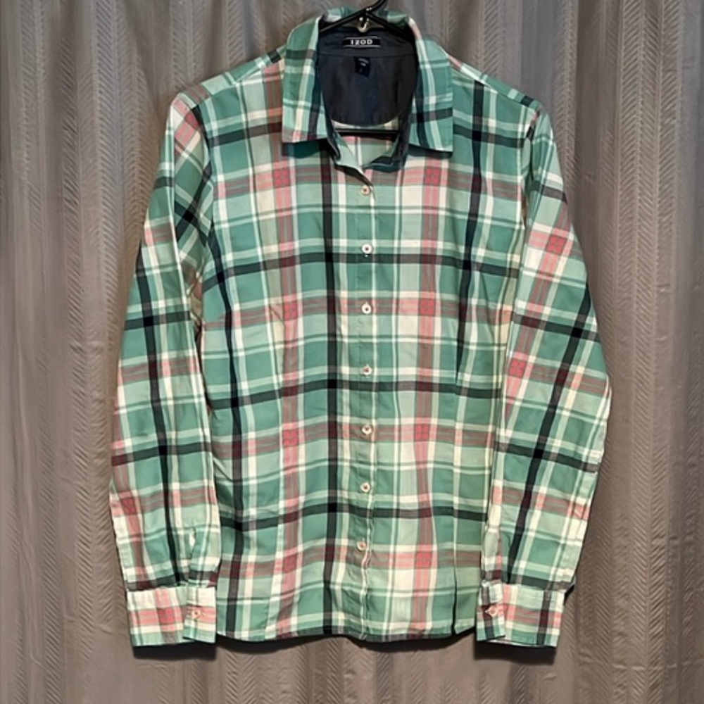 IZOD Plaid Button Up Top